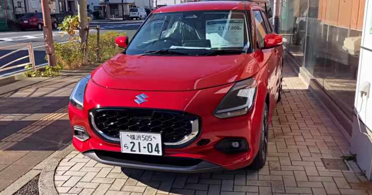 2024 Maruti Suzuki Swift hybrid front red