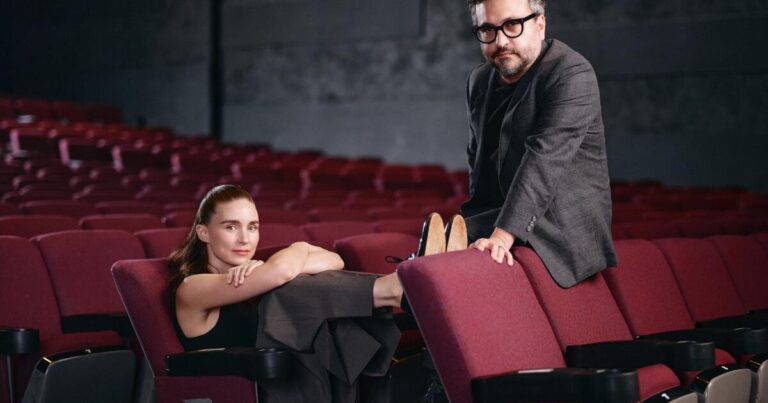 urlhttps3A2F2Fcalifornia times brightspot.s3.amazonaws.com2F682Fb12F3243d6f144ad840d74f49d6e21292F1479913 rooney mara and director alonso ruizpalacios mju 040