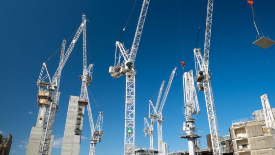 1732724998 cranes shutterstock edinburgh