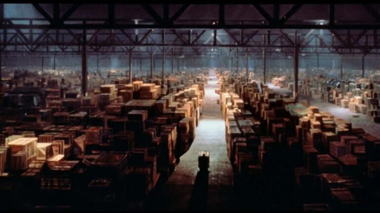 Warehouse Indiana Jones e1738675784317