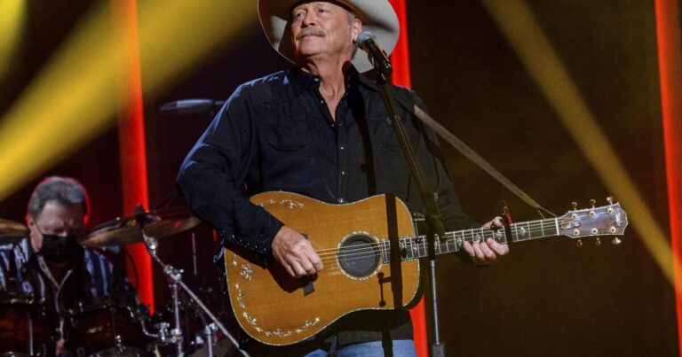 urlhttps3A2F2Fcalifornia times brightspot.s3.amazonaws.com2F312Fc92F556d47274c5d91b54c5e83ef33722Fpeople alan jackson 91571